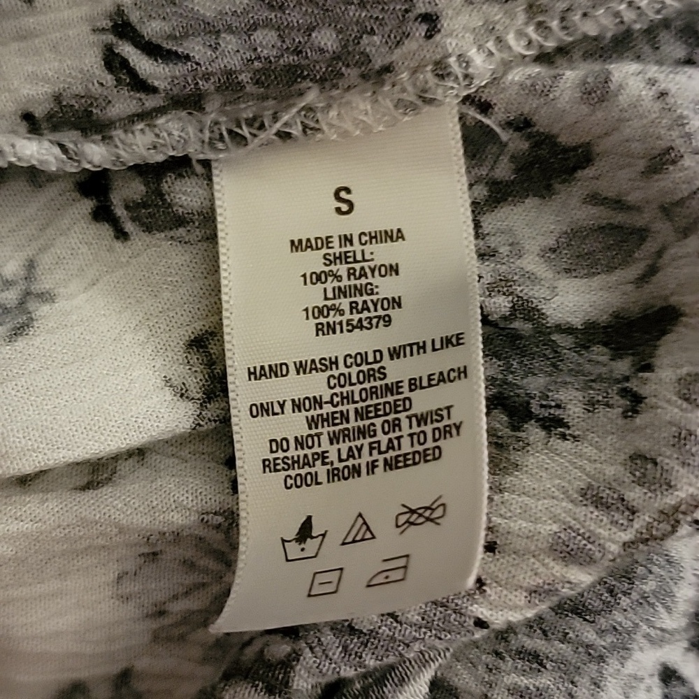 Aeropostale Black and White Patterned Mini Dress - Picture 8 of 8